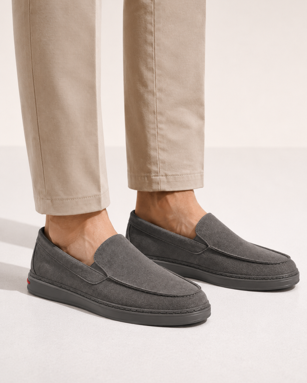 RIVARO SUEDE LOAFER